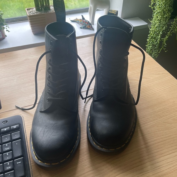 Women’s Size 10 / 42 EU Doc Martens Black - Picture 3 of 5